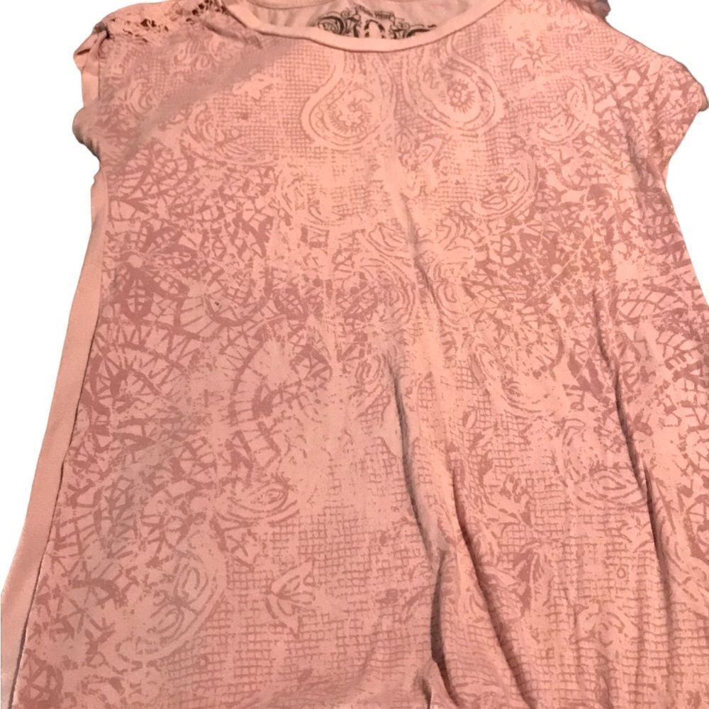 Nine West size medium tee shirt excellent condition